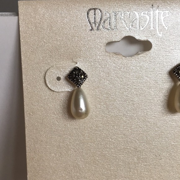 NEW Marcasite Faux Pearl Drop Earrings - Picture 3 of 3